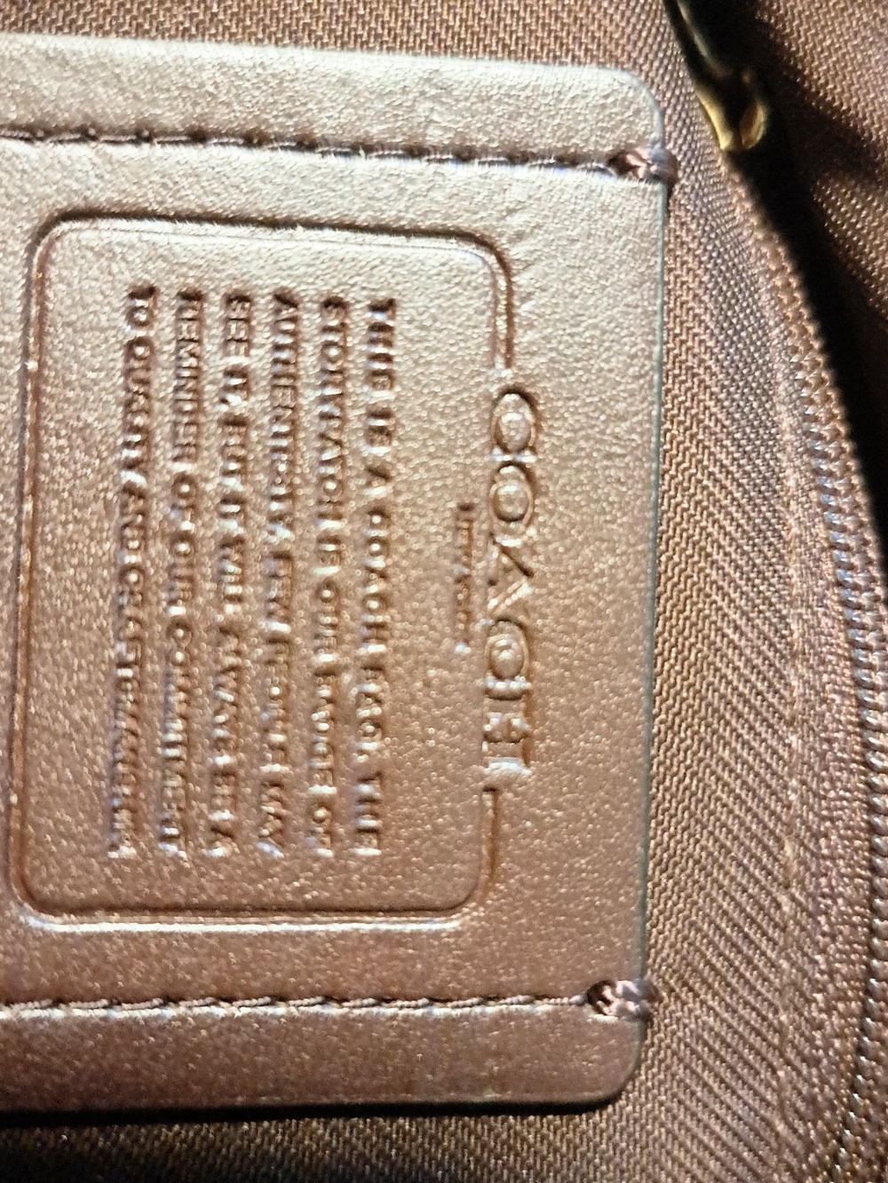 NEW Embossed Navy Edie Shoulder Bag 31 In Signature Leather With Rivets - Picture 10 of 13